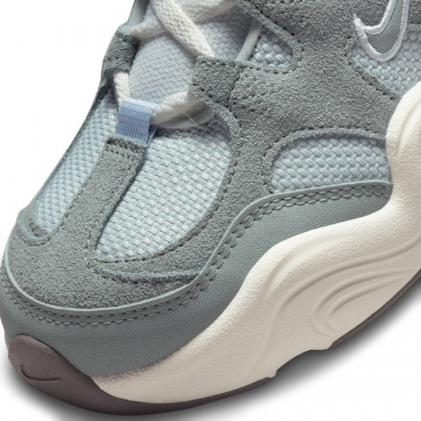 Кроссовки Nike TECH HERA DR9761-001 р.40,5 хаки