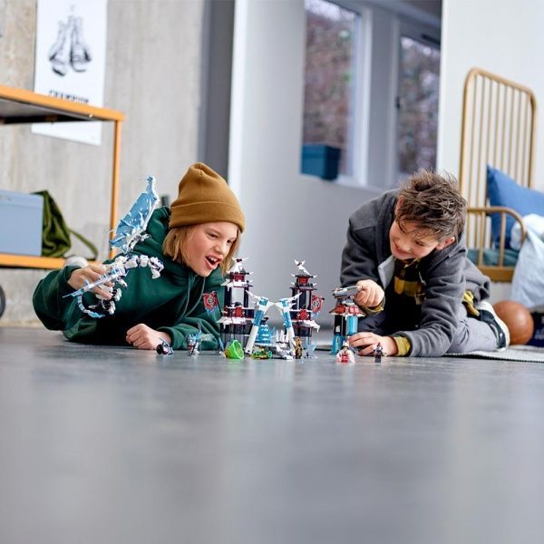 Конструктор LEGO Ninjago Замок императора-отшельника 70678