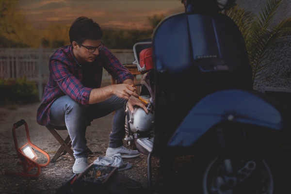 Фонарь прожекторный Ledvance Led Worklight Battery оранжевый