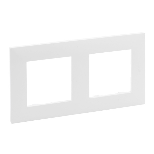 Рамка Legrand Niloe Step 863192 універсальна білий