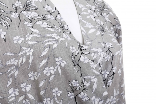 Халат женский SUMMER принт цветочная ветвь р. XXL серый