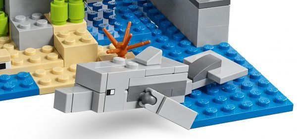 Конструктор LEGO Minecraft Приключения на пиратском корабле 21152