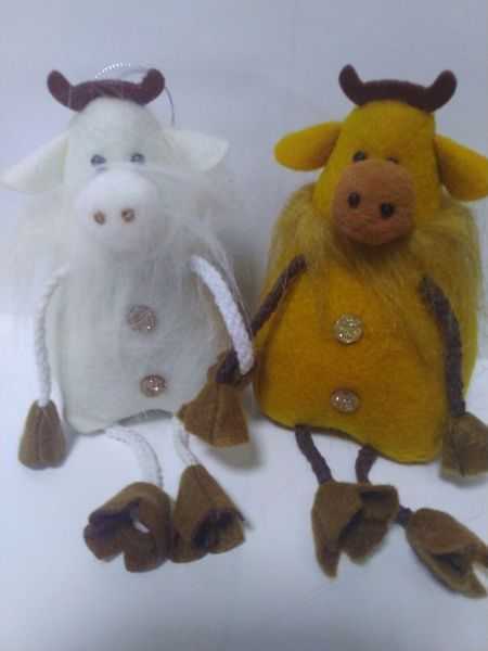 Сувенир текстильный Коровка Даша 15 см 