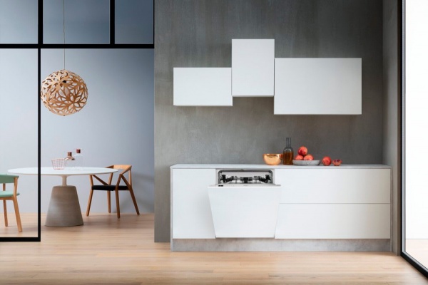 Вбудовувана посудомийна машина Whirlpool WI 7020P