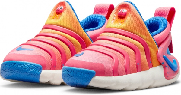 Кросівки Nike DYNAMO GO SE DX6673-800 р.23,5 помаранчевий