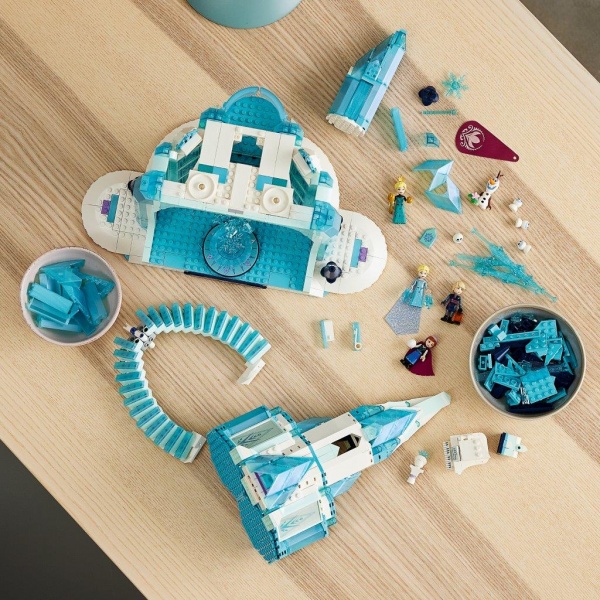 Конструктор LEGO Disney Princess Крижаний замок 43197