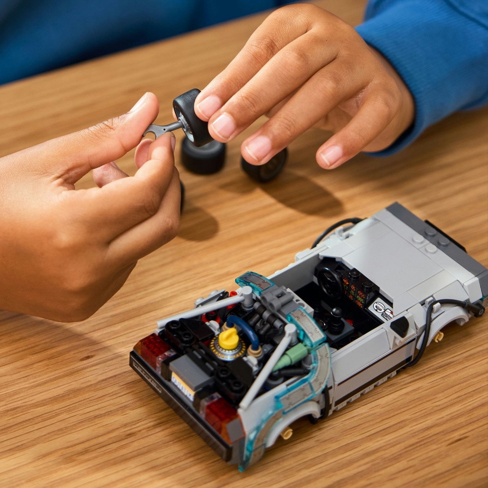 Конструктор LEGO Speed Champions Часоворот из фильма «Назад в будущее» 77256