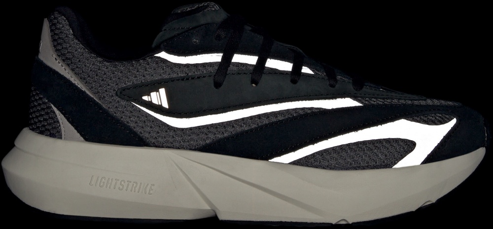 Кроссовки женские Adidas LIGHTSTRIDE JH6959 р.38 2/3 черные