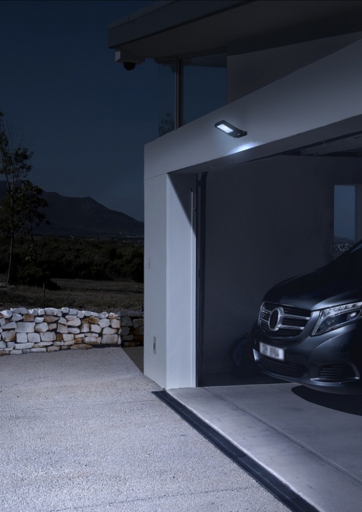 Прожектор Ledvance 50 Вт IP65 черный