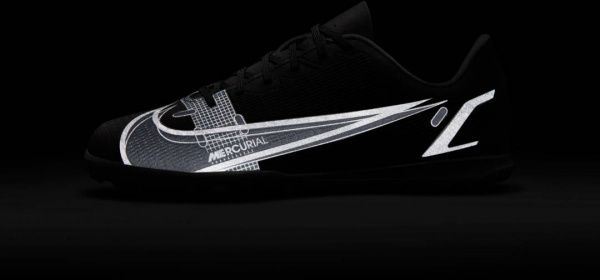 Сороконожки Nike JR VAPOR 14 CLUB TF CV0945-004 р. US 1,5Y черный