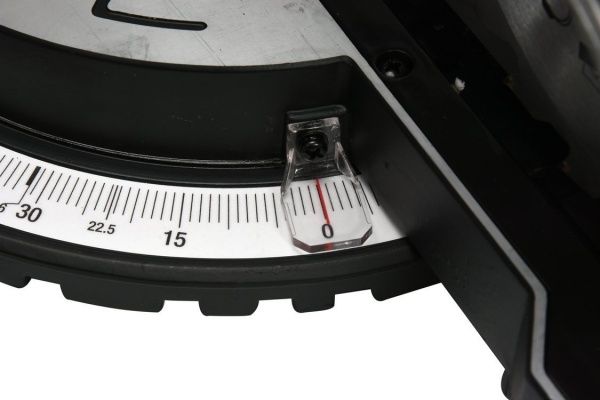 Пила торцювальна YATO YT-82173