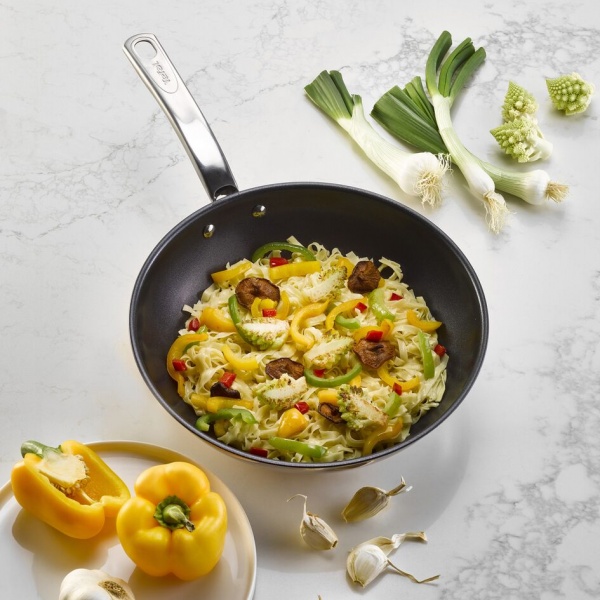 Сковорода Intuition 24 cм B8170444 Tefal