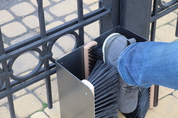 Щетка для улицы Golwood G/BR-S уличная щетка для чистки обуви, металлический каркас
