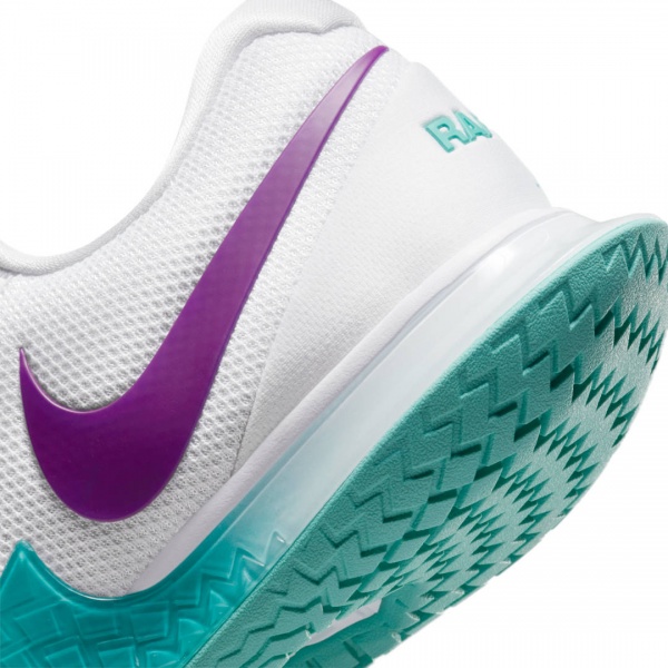 Кроссовки Nike NikeCourt Zoom Vapor Cage 4 Rafa DD1579-153 р.US 9 белый