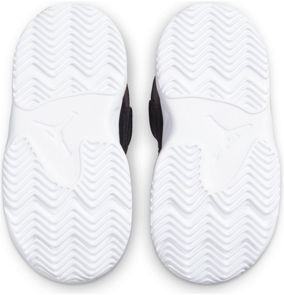 Кроссовки Jordan Jordan Max Aura 3 DA8023-006 р.US 6C черный