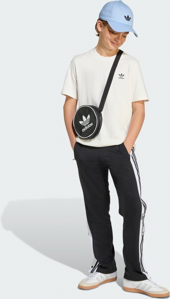 Футболка Adidas TEE CLOWHI IX5266 р.9-10YRS белый