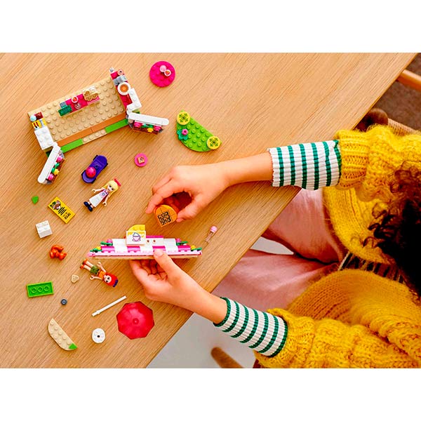Конструктор LEGO Friends Кафе в парку в Хартлейк Сіті 41426