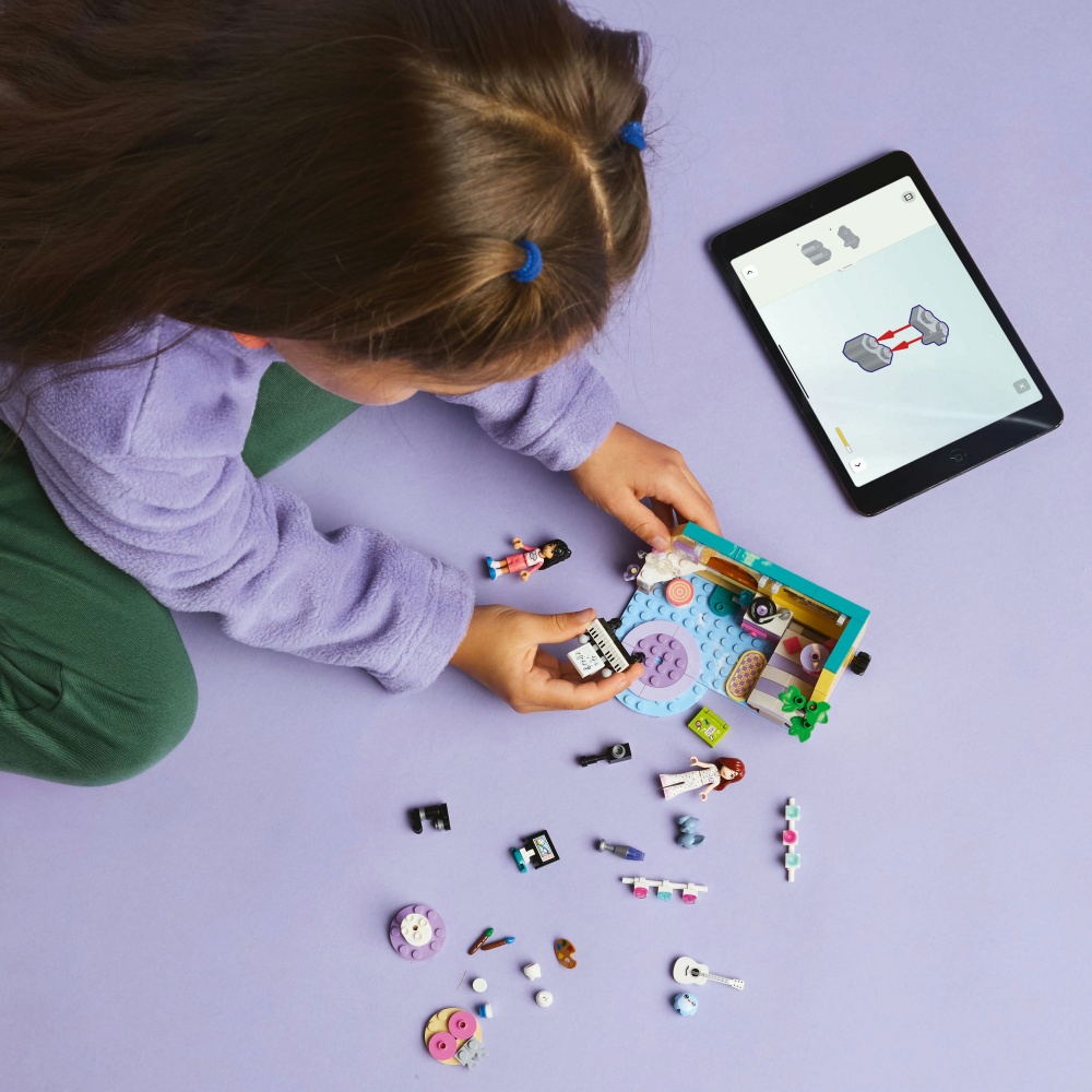 Конструктор LEGO Friends Комната Пейсли 42647