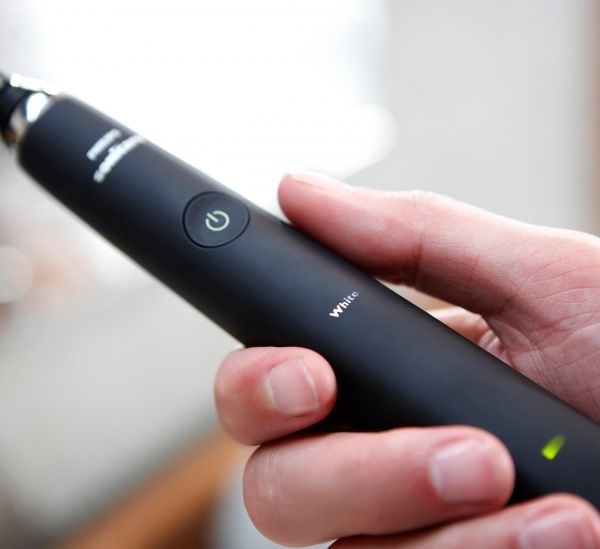 Електрична зубна щітка Philips Sonicare DiamondClean HX9352/04