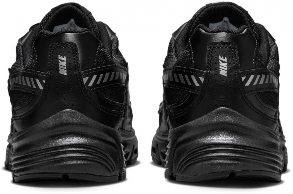 Кросівки чоловічі демісезонні Nike Initiator IB4595-001 р.41 чорні