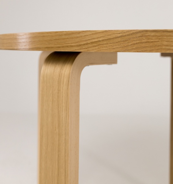 Стол обеденный круглый дуб Freya 900х750 мм 