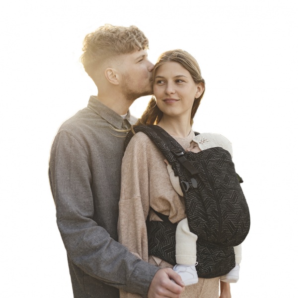 Ерго-рюкзак ONE Урбан Love & Carry чорний LC571 