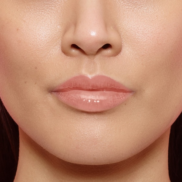 L'Oreal Paris с эффектом объема 412 Heighten 7 мл