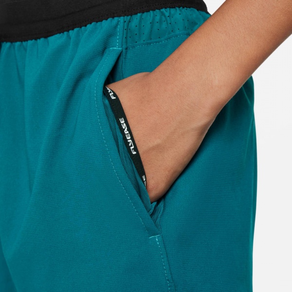 Шорты Nike B NK DF MULTI TECH SHORT FB1294-381 р. XL зеленый