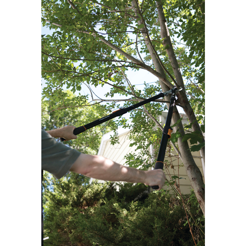 Сучкорез телескопический Fiskars плоскостной Solid L13