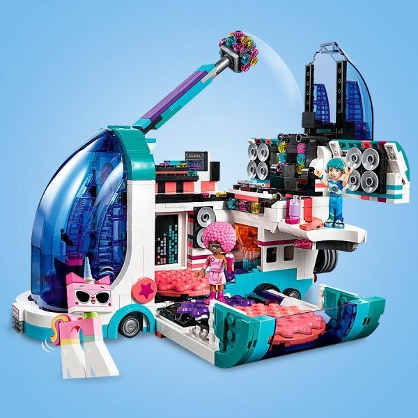 Конструктор LEGO Movie Красочный праздничный автобус 70828