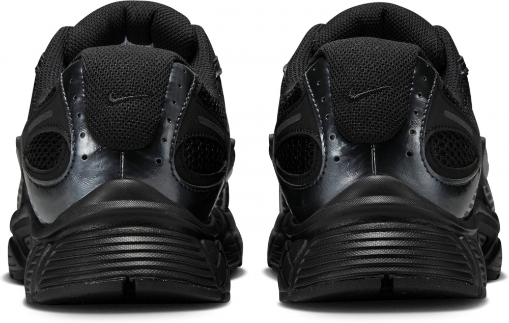 Кросівки Nike W NIKE V5 RNR HQ7901-001 р.40,5