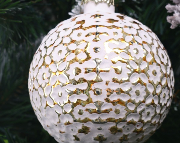 Елочная игрушка в форме шара золотая стеклянная 8 см 8 мм золотой ABT316430