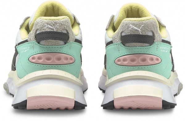 Кроссовки Puma Wild Rider Layers 38069703 р.UK 5 белый