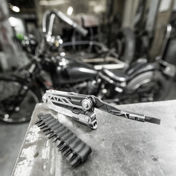 Мультитул Gerber Gear Center-Drive, 16 инструментов 