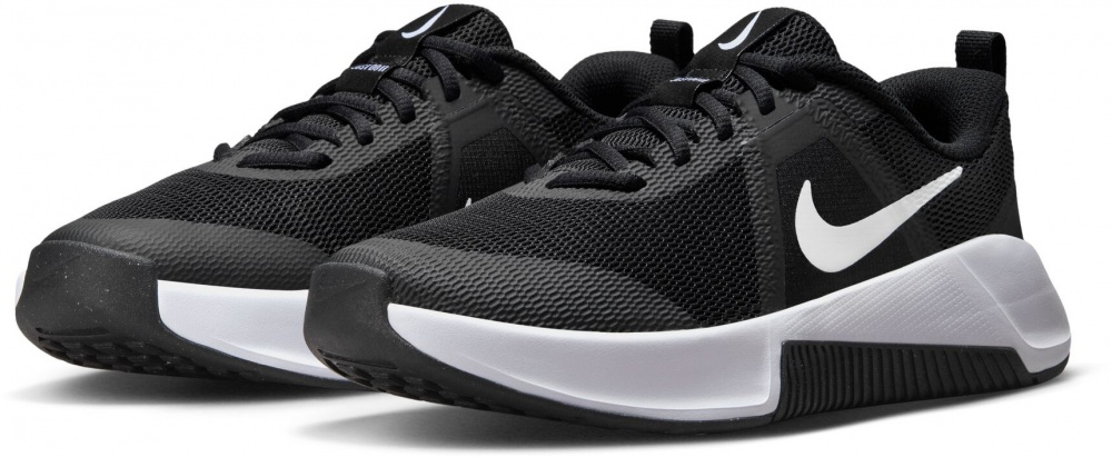 Кроссовки женские демисезонные Nike MC TRAINER 3 FQ1830-001 р.36,5 черные