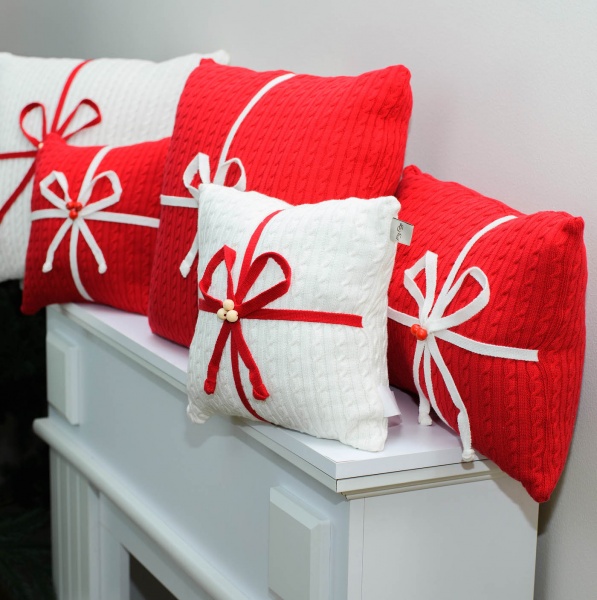 Подушка декоративна з бантом 45x45 см 233 Біла Прованс 