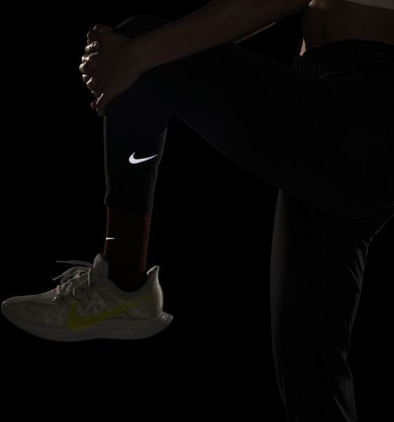 Брюки Nike NK ESSNTL PANT 7_8 BV2898-011 р. S черный