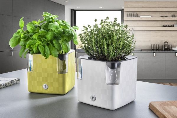 Вазон пластиковый Plastkon Cobble 14x14x14 см прямоугольный 2,2л белый 