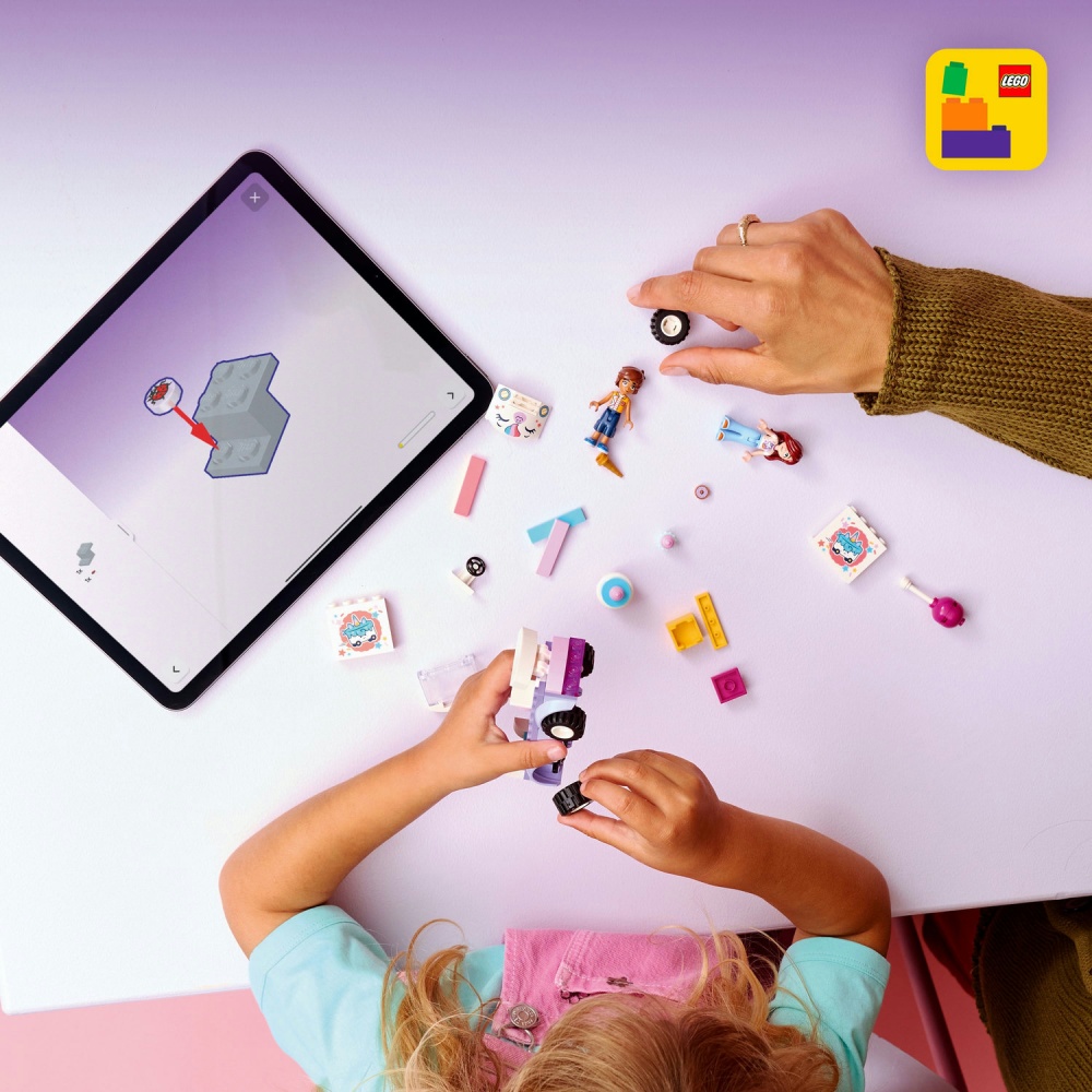 Конструктор LEGO Friends Автомобиль для доставки тортов с единорогами 42675