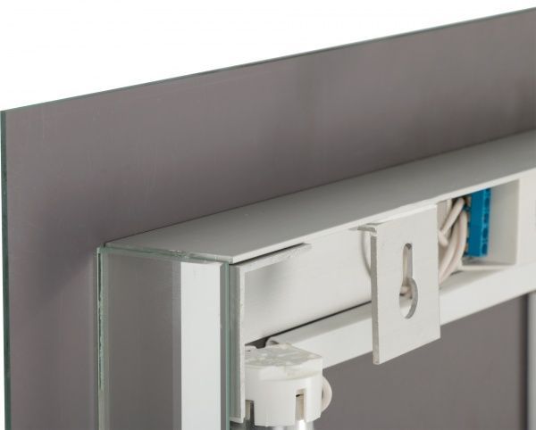 Дзеркало UMT S-602 600х600 з підсвіткою 