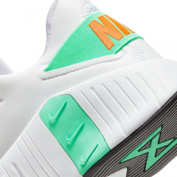 Кроссовки Nike Free Metcon 4 CZ0596-135 р.US 7,5 белый