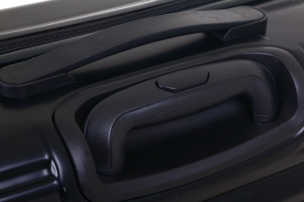 Чемодан 64 л черный LS22400 59х42х26 ABS 