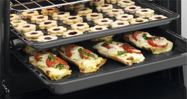 Плита электрическая Electrolux LKR664100W