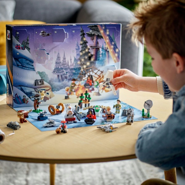 Конструктор LEGO Star Wars Новорічний календар на 2023 рік 75366