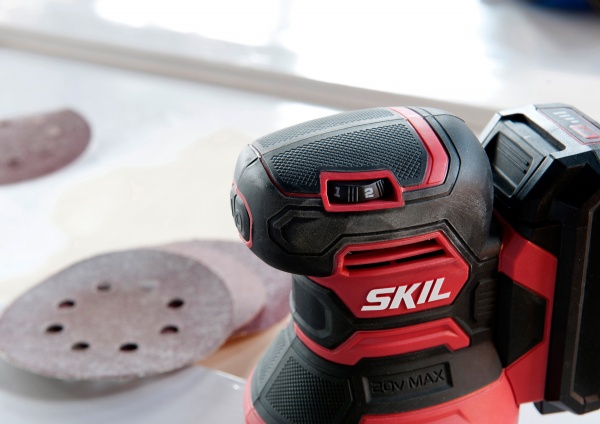 Ексцентрикова шліфмашина SKIL SR1E3745CA