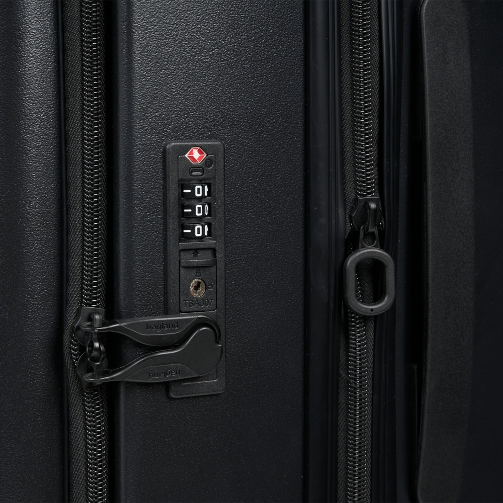 Чемодан Bagland VELO L 96 л черный