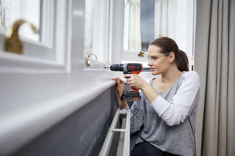 Шуруповерт аккумуляторный Black+Decker BCD001C1