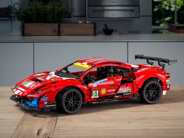 Конструктор LEGO Technic Ferrari 488 GTE “AF Corse #51” 42125