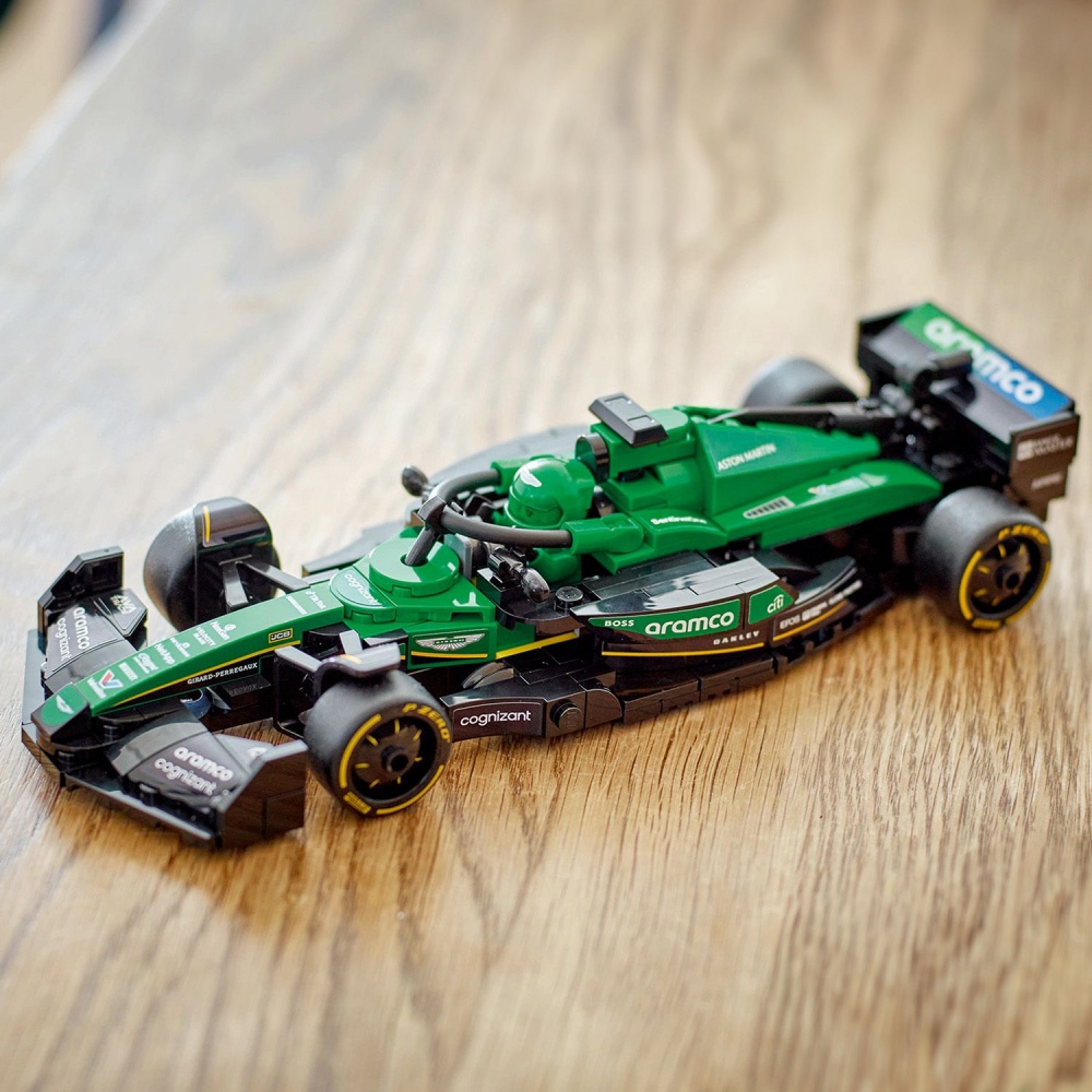 Конструктор LEGO Speed Champions Автомобиль для гонки Aston Martin Aramco F1® AMR24 77245
