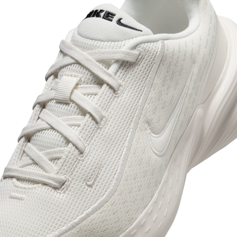 Кроссовки женские Nike W UPLIFT SC IB2766-002 р.40 бежевые
